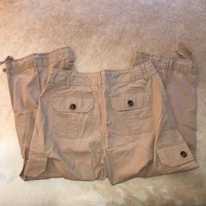 Liz Claiborne M cargo khaki capris,  light weight all cotton